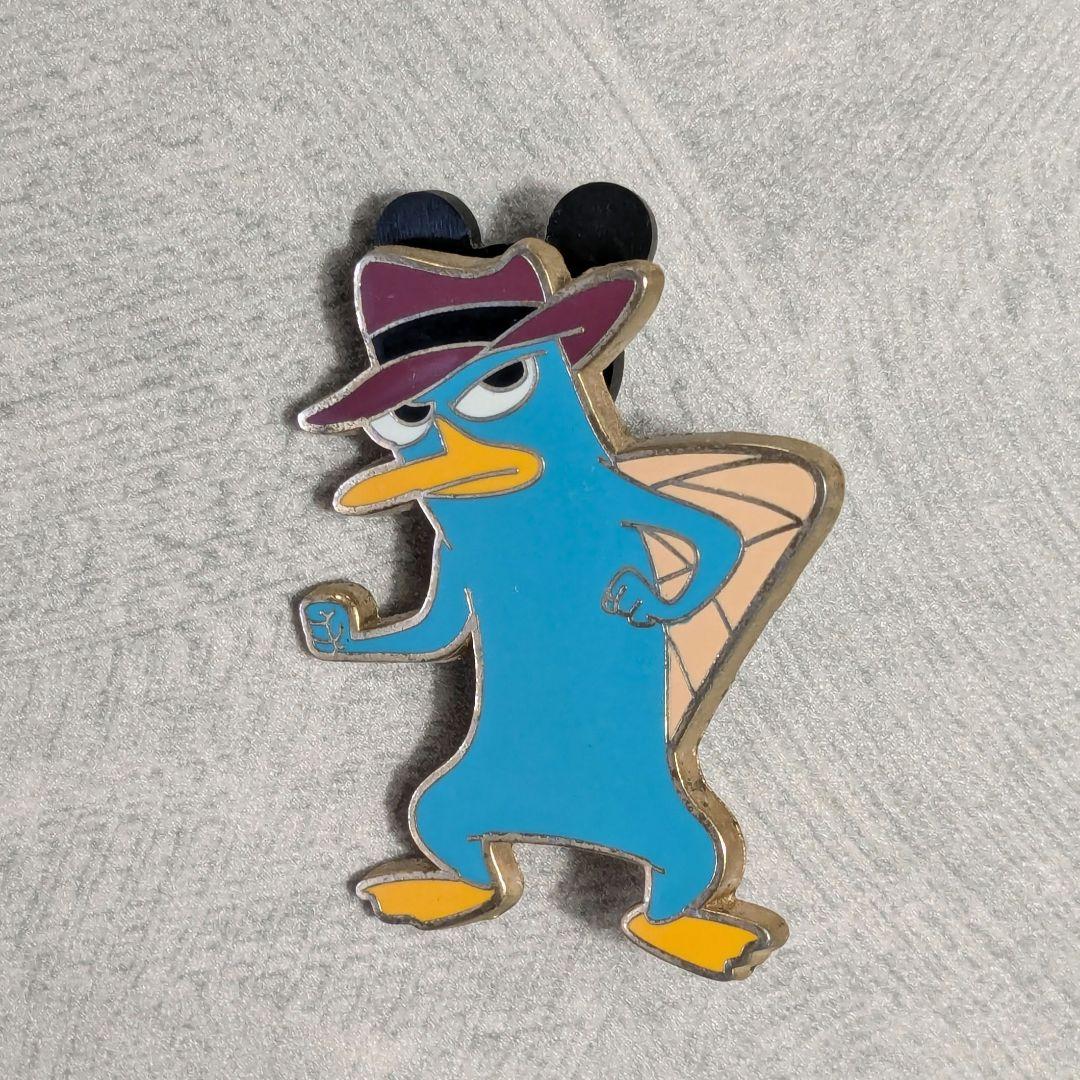 フィニアスとファーブ カモノハシペリー ピンバッジ ディズニー - メルカリ