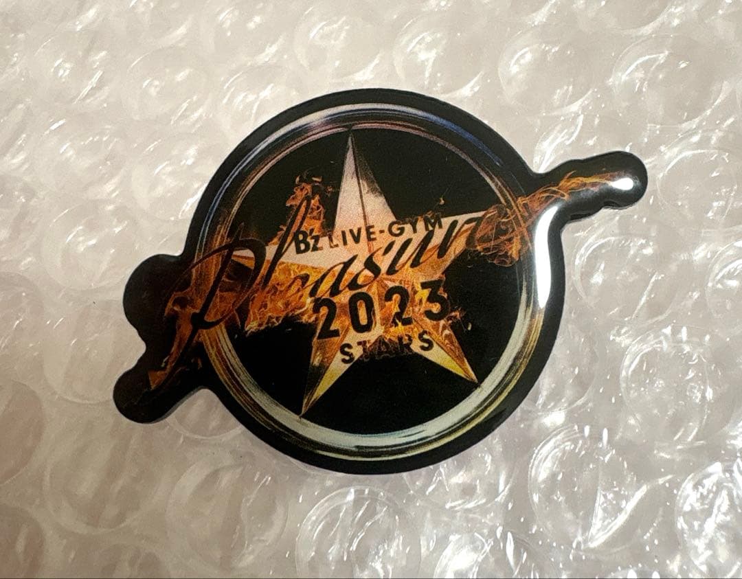 B'z LIVE-GYM 2023 pleasure ピンバッチ - メルカリ