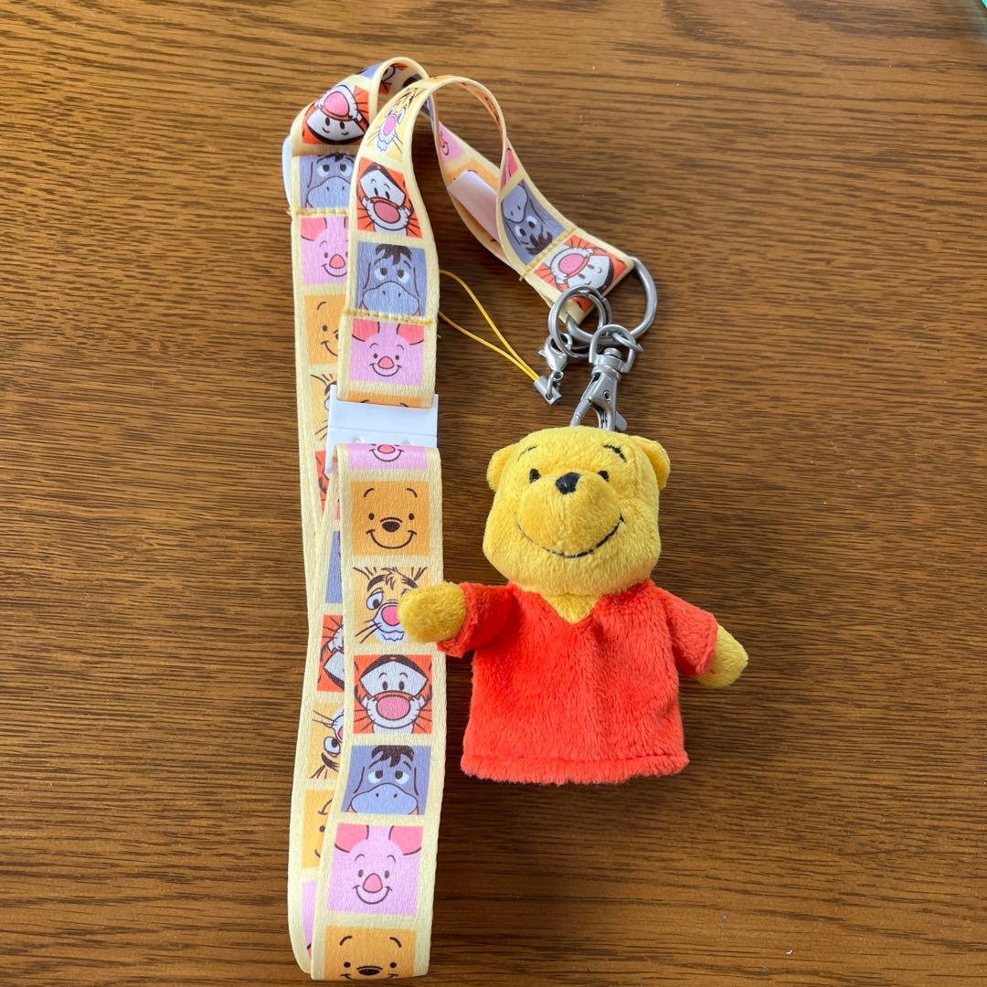 くまのプーさんネックストラップ - メルカリ