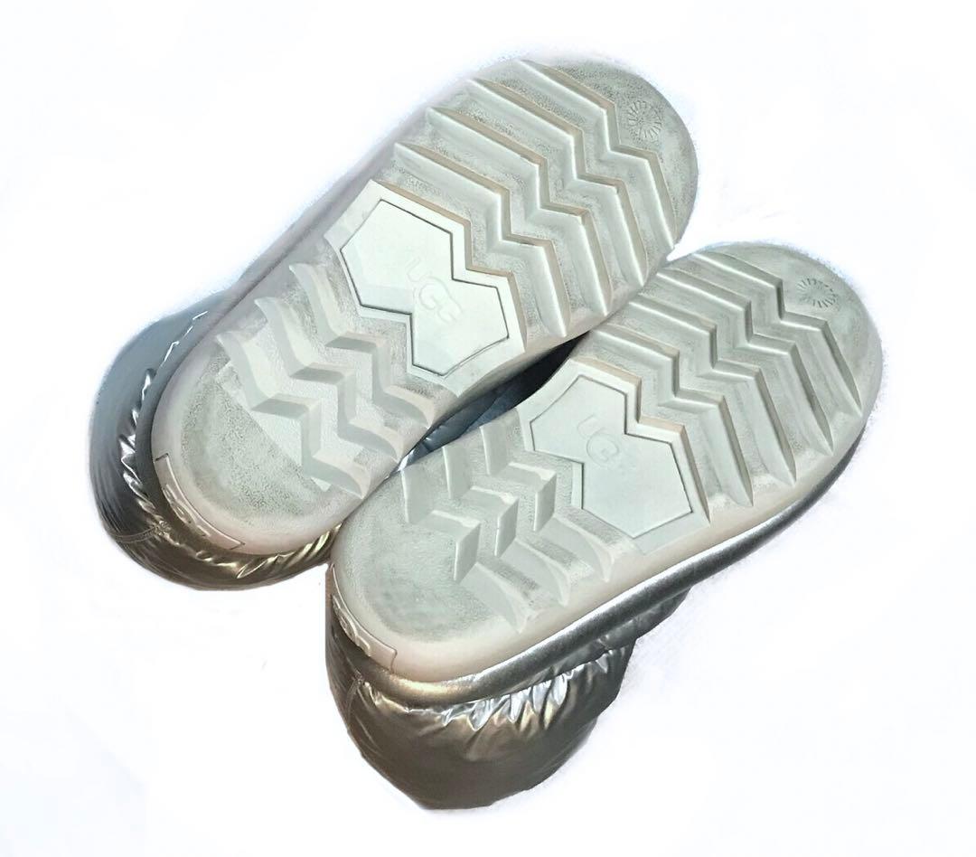 アグUGGクラシックマキシショートパファーブーツシルバー防水保温性