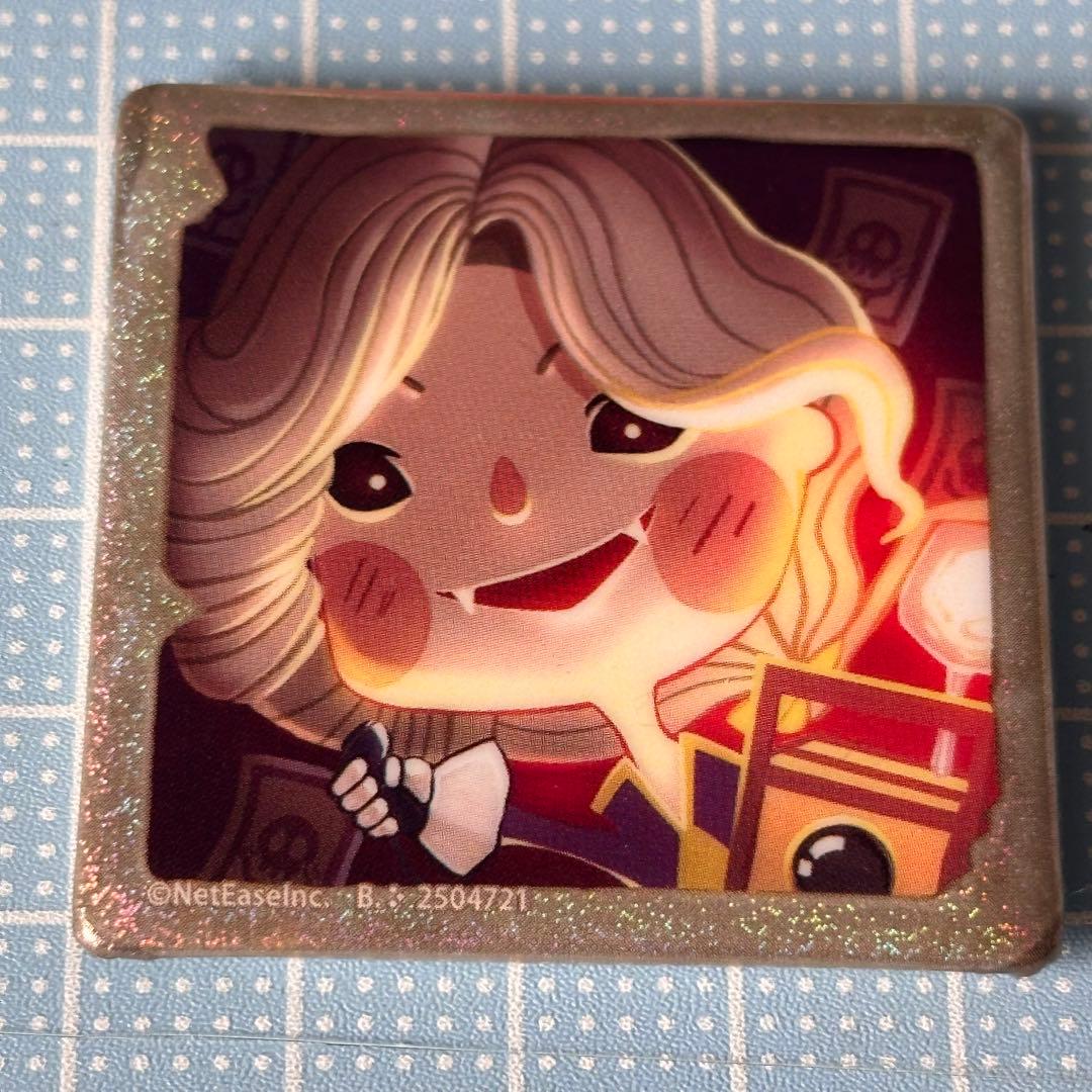 第五人格 identityV 写真家 ジョゼフ アイコン缶バッジ - メルカリ