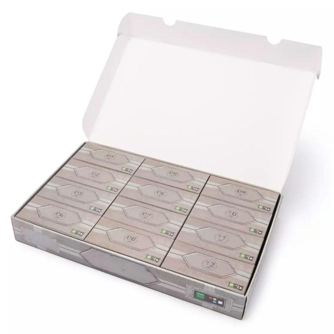 海外ディズニー版】ライトセーバー12本アドベントカレンダー - メルカリ