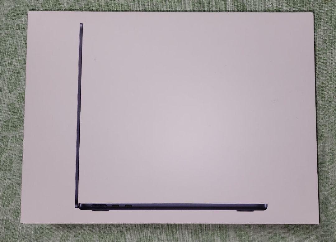 MacBook Air M2 ミッドナイト 2022 13インチ　美品 Refurbished Apple MacBook Air M2 13-inch (Midnight, 2022) Hoxton Macs