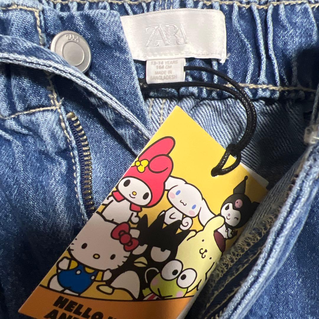 新品 ZARA バレルジーンズ ハローキティ - メルカリ