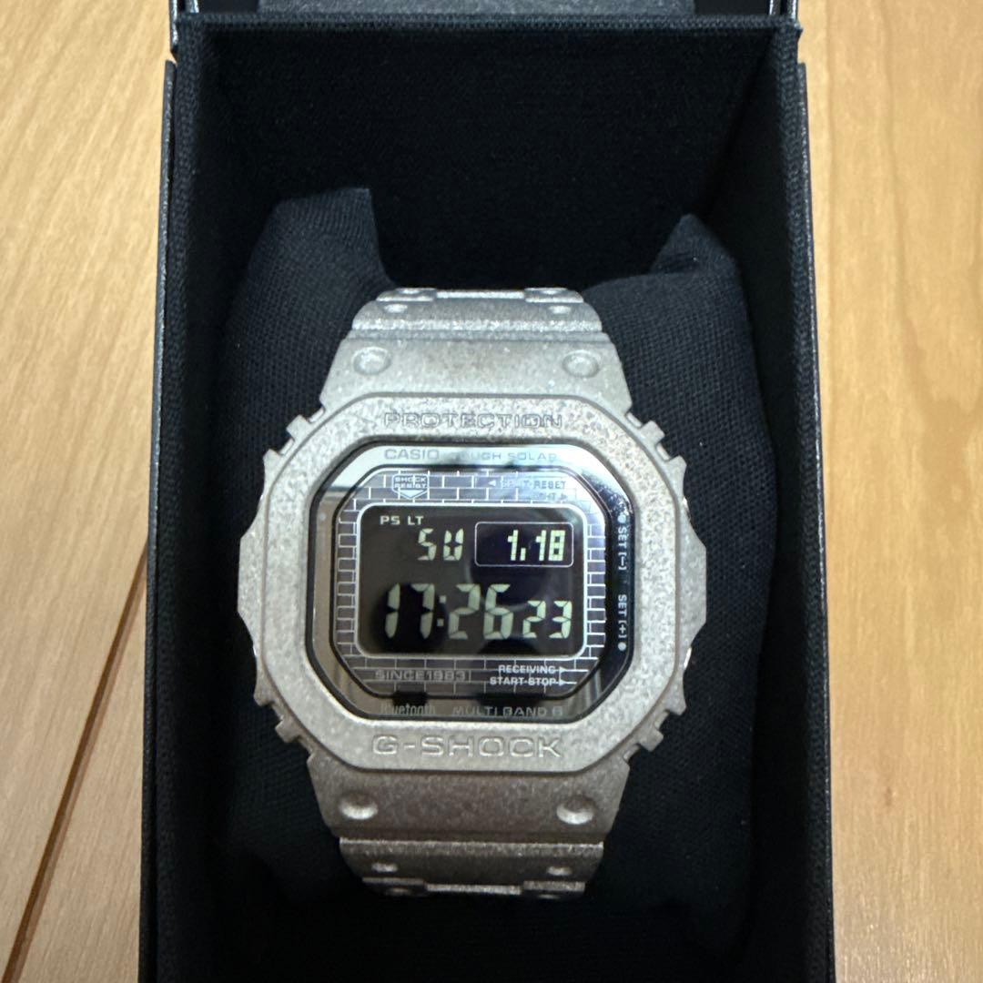 G-SHOCK GMW-B5000PS-1JR 40周年記念モデル G-SHOCK誕生40周年を祝う新作「GMW-B5000PS-1JR」をレビュー。再結晶化