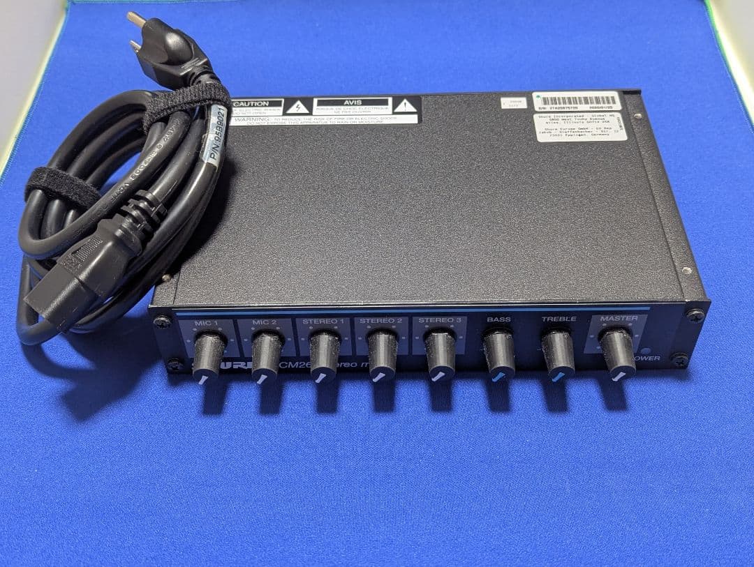 美品Shur SCM262 ステレオマイクロホンミキサー SCM262 - Stereo Microphone Mixer - Shure USA