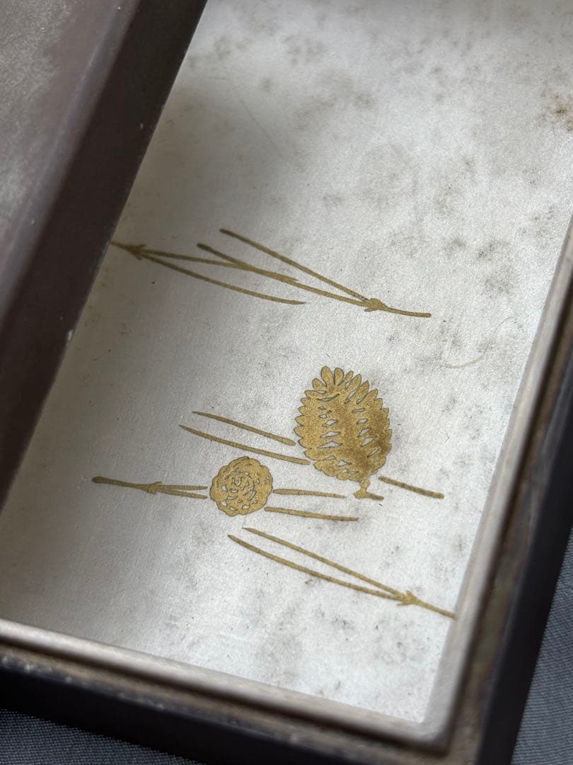 吉祥鶴~金蒔絵小函】神韻縹渺の香合・古美術品・木調