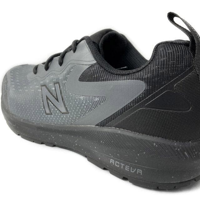 【期間限定価格】ニューバランス 安全靴(25.0cm)黒 190303