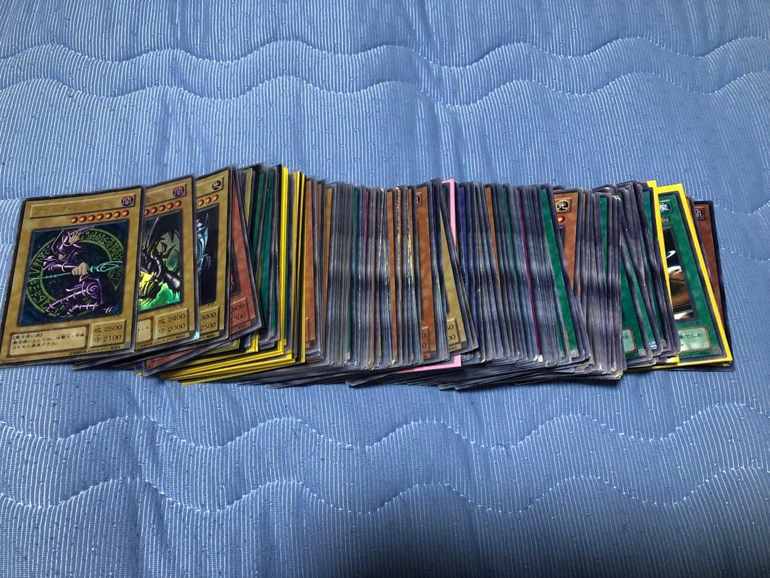 遊戯王OCGカードセット 約100枚以上 引退品 全てキラカード 遊戯王カード 引退まとめ キラカード約900枚 即日発送！ - メルカリ