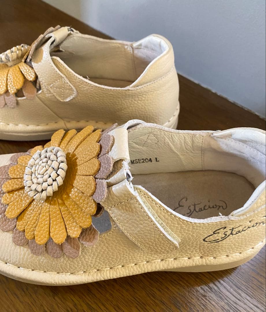 エスタシオン スリッポン 本革 フラワー ベルト アイボリー 希少