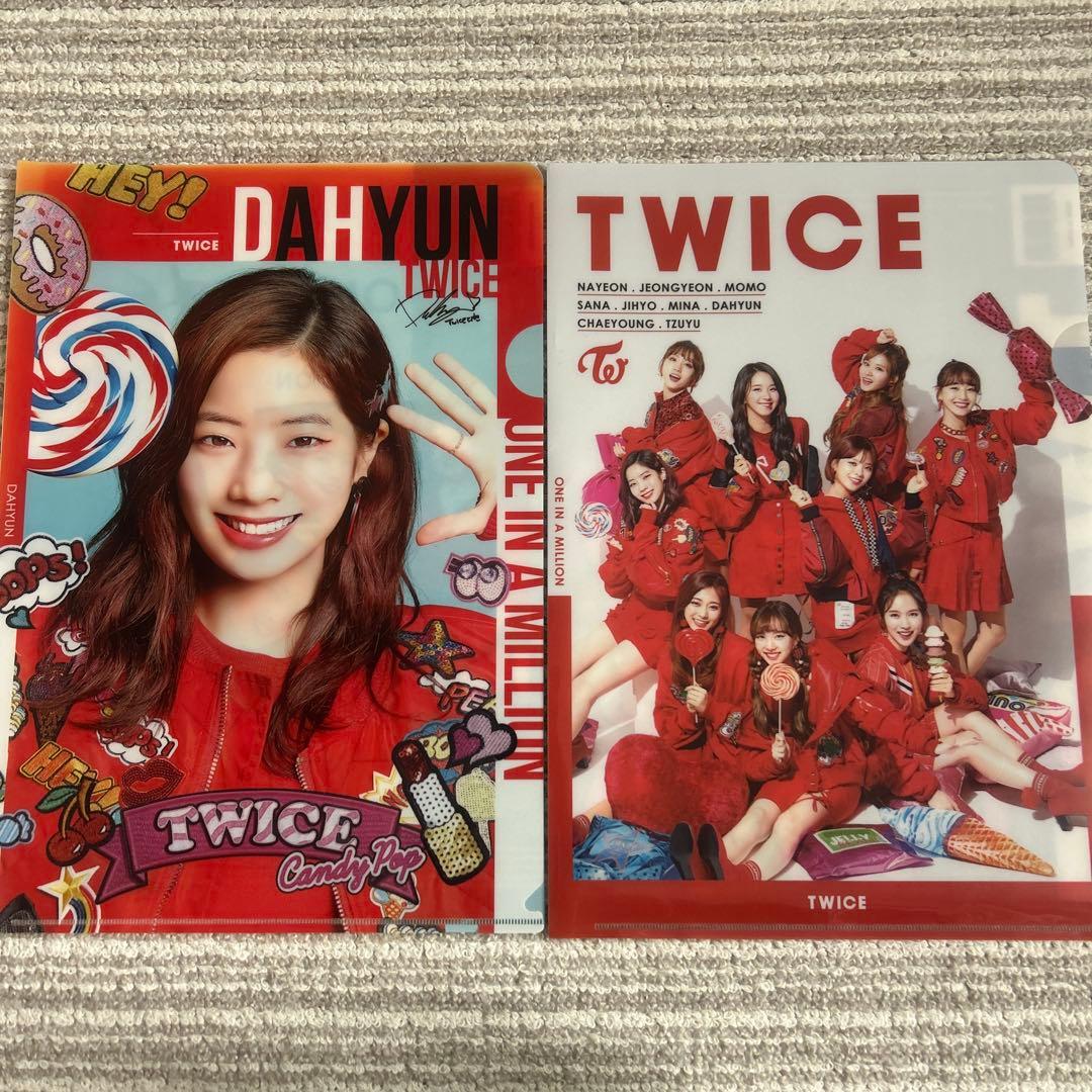 TWICE クリアファイル 4枚セット - メルカリ