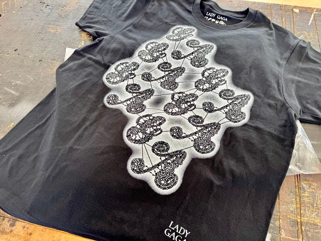ラスト1着)新品レディーガガ VIPGOLD 最前列 Tシャツ M〜最安値