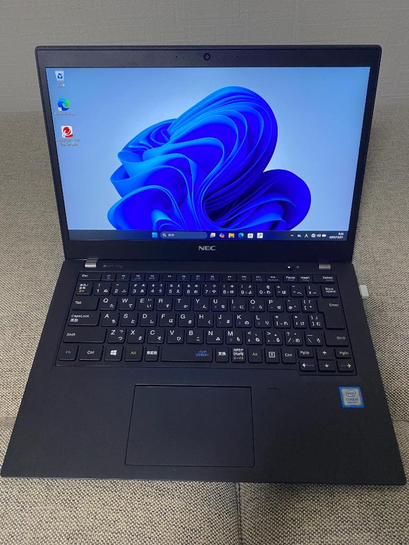 NEC製　ノートパソコン　13.3インチ neclz750.jpg