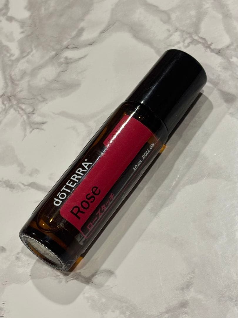 doTERRA ドテラ　ローズタッチ　エッセンシャルオイル 10ml ドテラ ローズタッチ ロールオンタイプ 10ml ブレンドオイル【使用期限