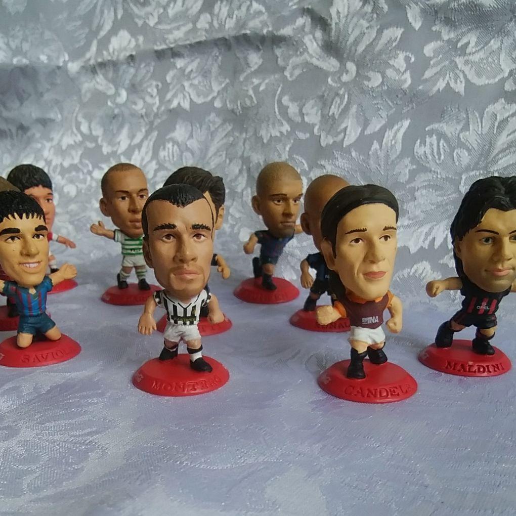 サッカー選手 ミニフィギュア 11体 - メルカリ