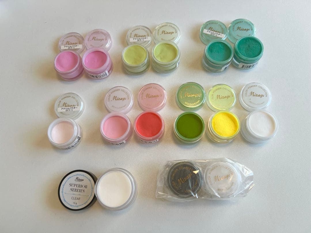 ミラージュ ⭐︎アクリルカラーパウダー ⭐︎クリアパウダー - メルカリ