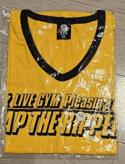 新品未使用】B'z歴代ツアーTシャツ他 SET - メルカリ