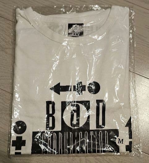 新品未使用】B'z歴代ツアーTシャツ他 SET - メルカリ