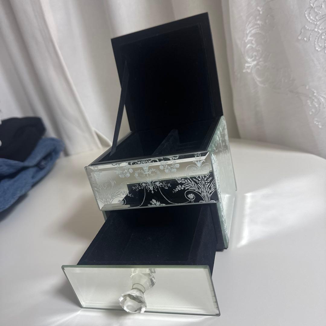 ローラアシュレイ ジュエリーボックス - メルカリ