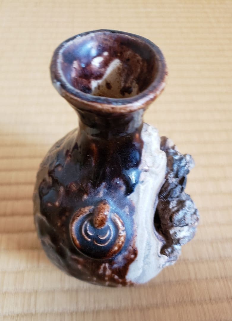 no199 厳島神社 宮島焼の 山居囲碁超細密彫刻 徳利