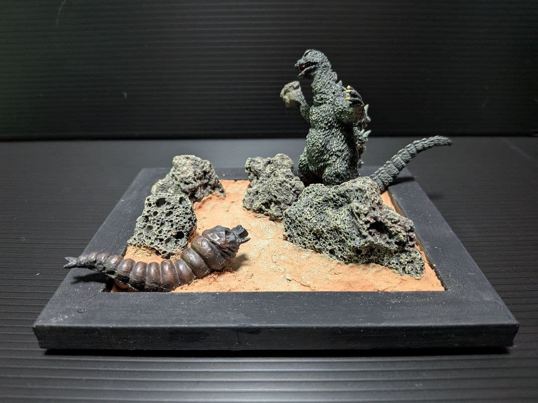 モスラ 幼虫 対 ゴジラ ジオラマ モスラ対ゴジラ(10) 幼虫、蜘蛛の巣攻撃 リアル・ミドルサイズ編