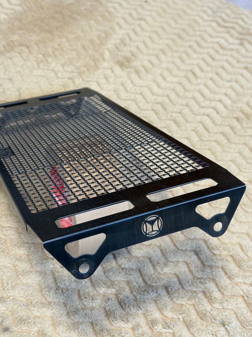 早い者勝ち！美品 モリワキ ラジエターガード cb400sf nc42 - メルカリ