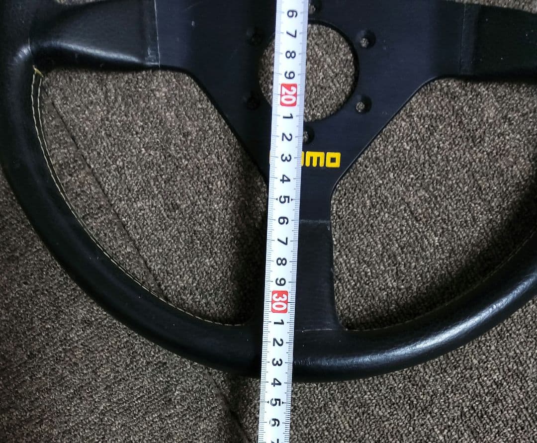 美品 momo モモ ステアリング ヴェローチェ V35 340mm 中古品 - メルカリ