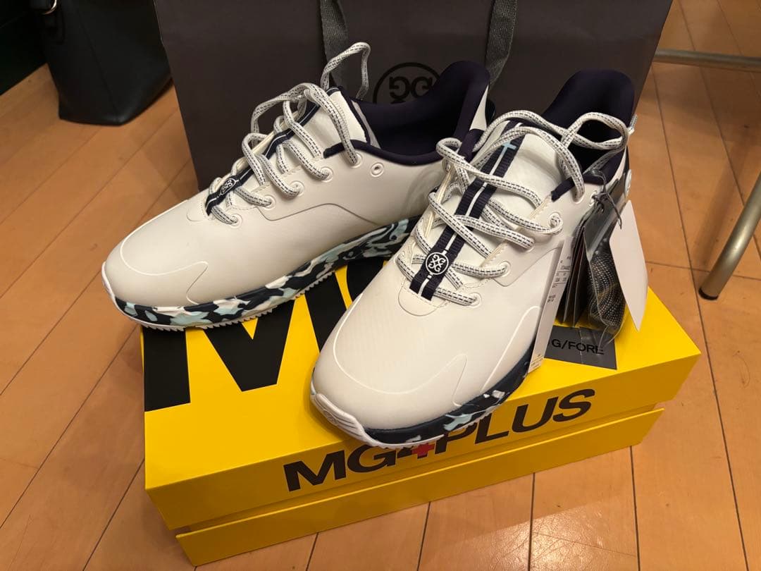 G/FOREジーフォアMG+PLUS ゴルフシューズ ホワイト　値下げ交渉可能 G/FORE - MENS MG4+ / スパイクレス ゴルフシューズ (ホワイト
