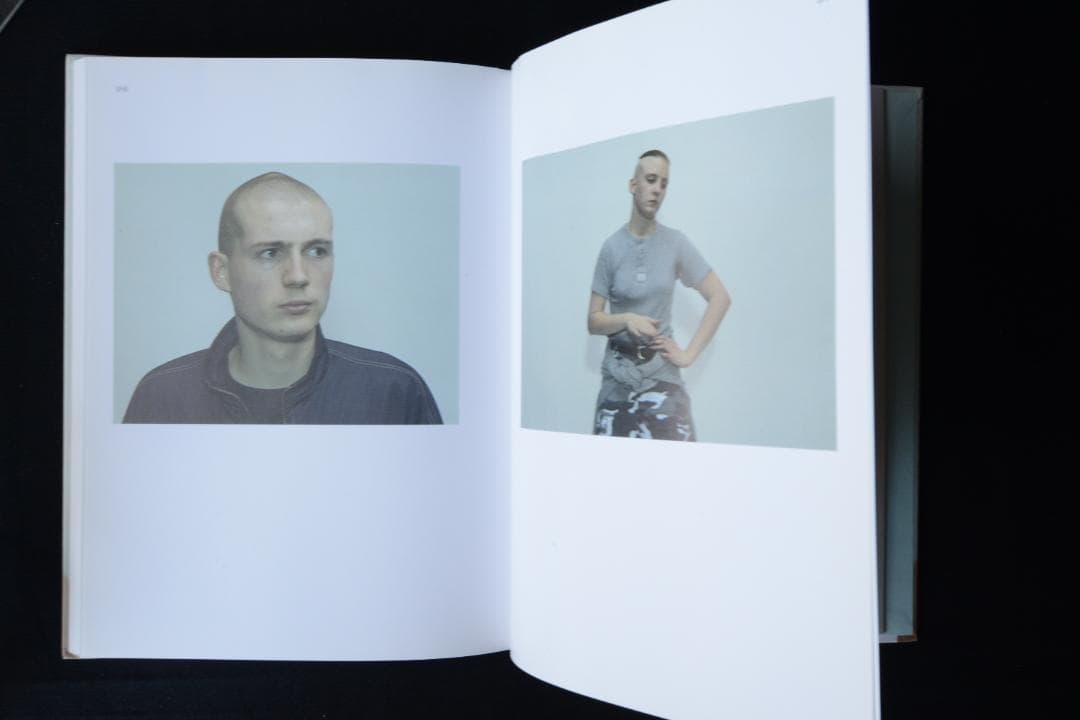 Rineke Dijkstra: Portraits】2001年 ☆未読・美本 - メルカリ