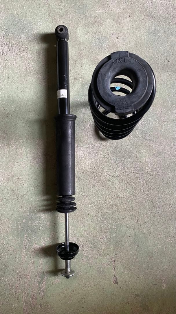 24年式 jf1 2トーンカラー、ターボ 純正サスペンション - メルカリ