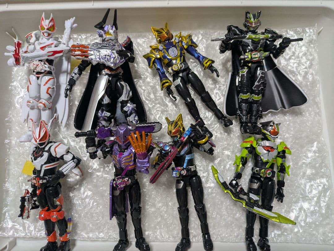 2月中限定出品装動ギーツ75体まとめ売りセット 装動 仮面ライダーギーツ レーザーブーストセット【プレミアムバンダイ