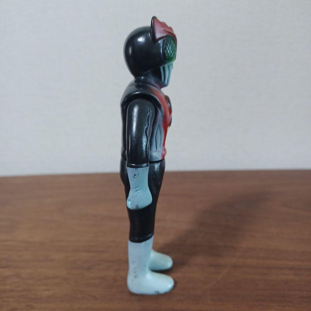 無版権 パチもの 「仮面ライダーストロンガー」風のソフビフィギュア