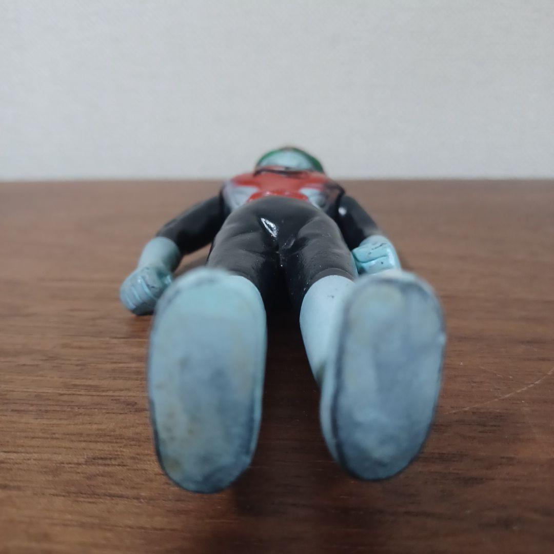 無版権 パチもの 「仮面ライダーストロンガー」風のソフビフィギュア