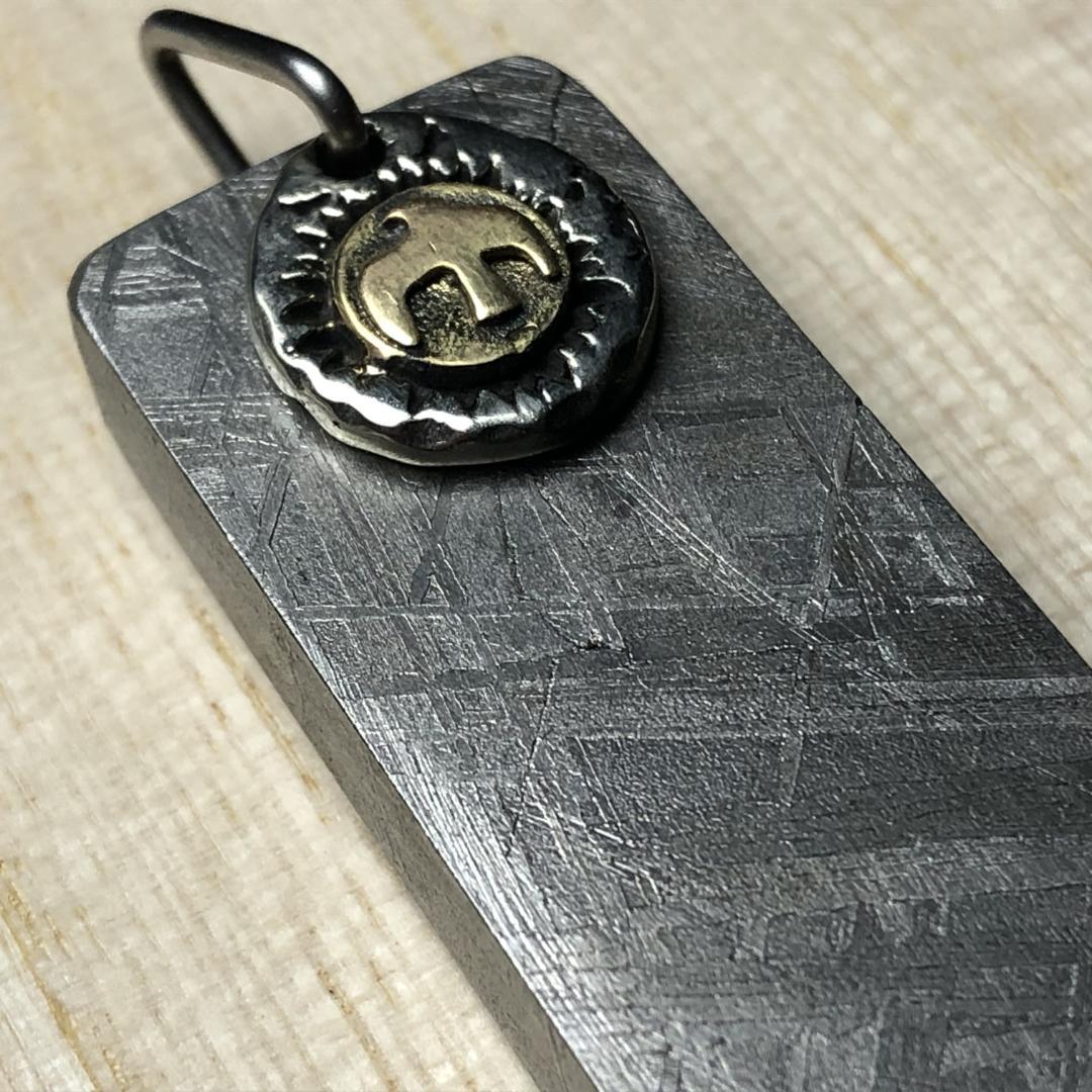 ムオニオナルスタ隕石 メッキ処理済み ペンダントトップ 鉄隕石 重さ約