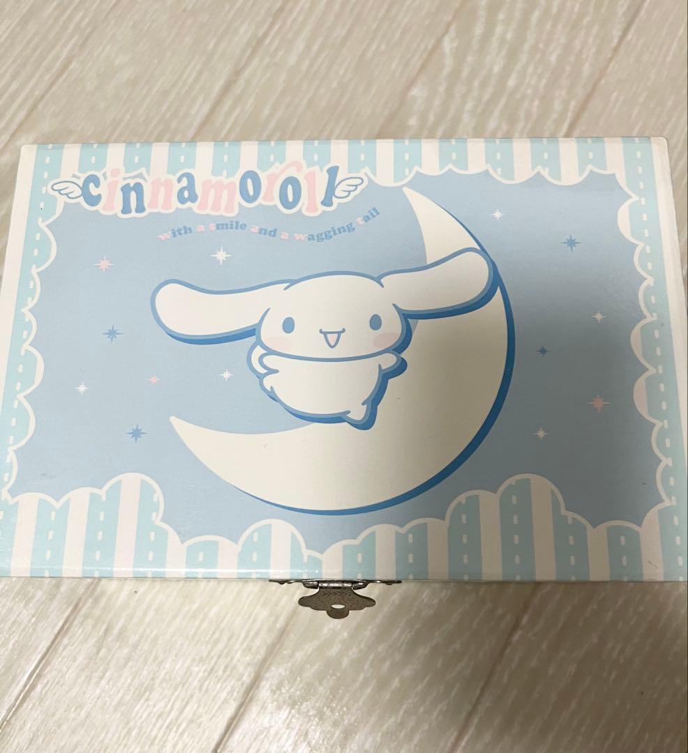 シナモロール オルゴール 木製ボックス ぬいぐるみ付き - メルカリ