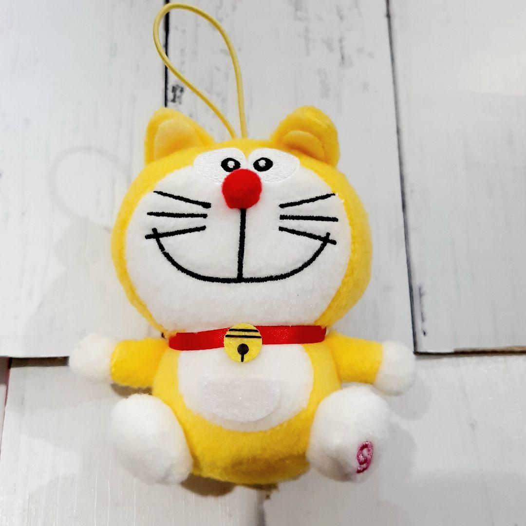 ドラえもん バースデー 黄色 耳付き ぬいぐるみ マスコット 他1個 2個