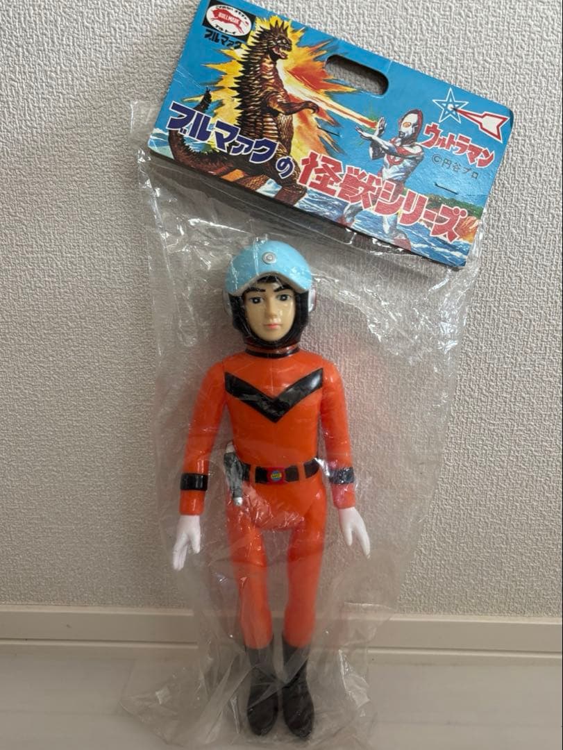 B-CLUB ブルマァク怪獣シリーズ ウルトラマン MAT隊員 新復刻版 ソフビ