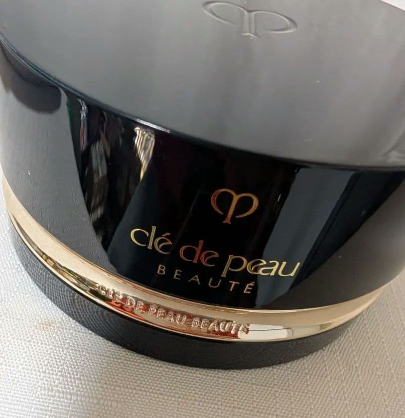 クレドポーボーテ プードルトランスパラントn M(1 ライト) - メルカリ