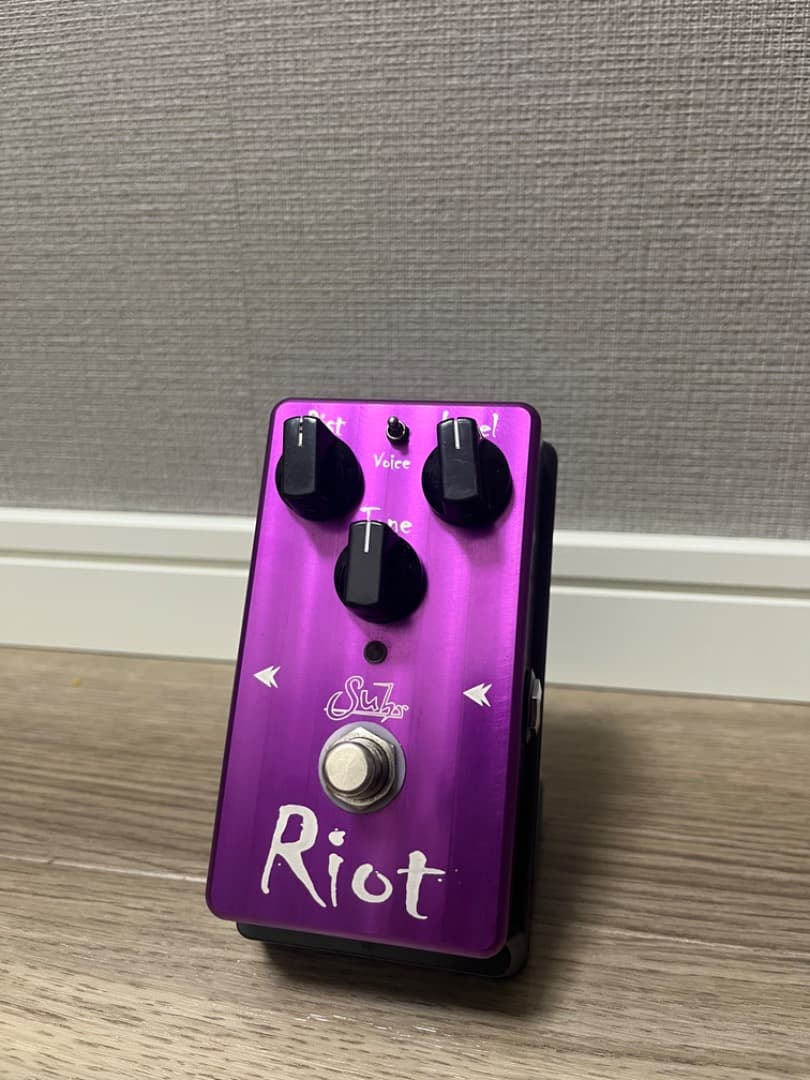suhr Riot ギターエフェクター Suhr Riot (Black Edition) サー 【 マークイズ福岡ももち店 】 | 島村