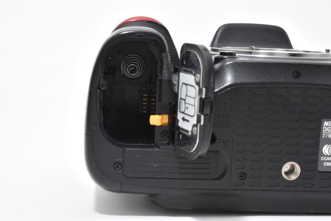 《完動品》 ニコン Nikon D7200 ボディ　取説付き・初期不良補償