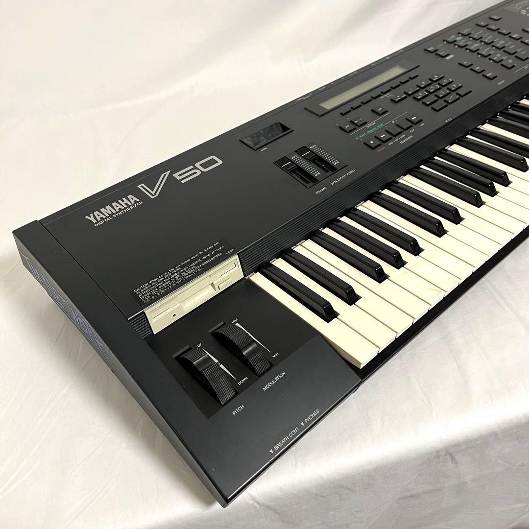 【送料込み】YAMAHA V50 デジタル・シンセサイザー　ヤマハ YAMAHA（ヤマハ） Yamaha V50 Synthesizer シンセサイザー -d848