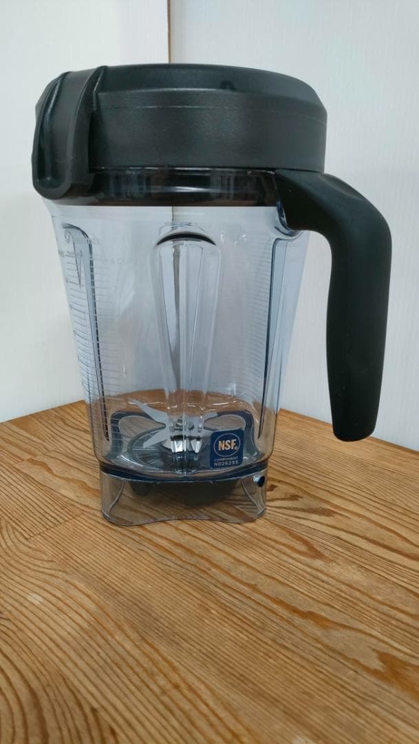 tomo2327様　【目立った傷や汚れなし】バイタミックスE520　1613