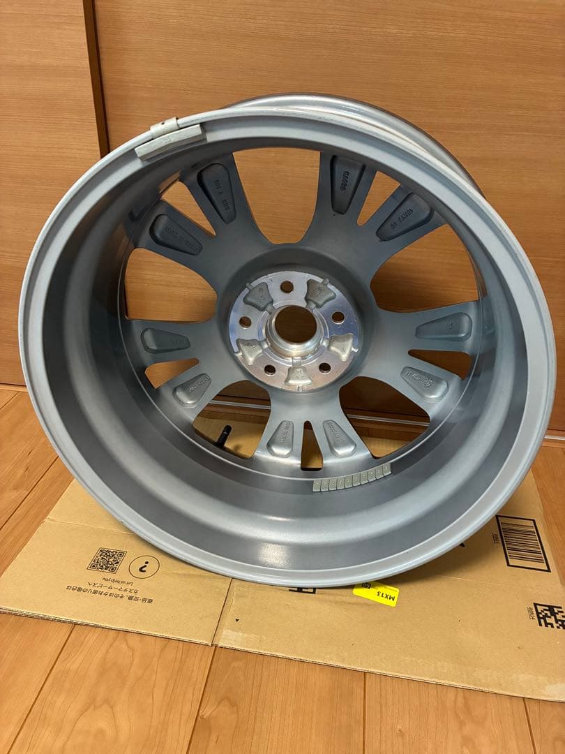 ①１０日(月)の発送となります。 waaaaCX30 純正18 4本セット