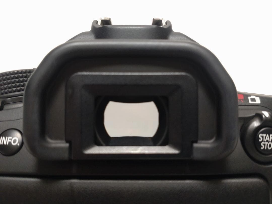 【美品】 キヤノン　Canon EOS 70D ボディ 《ショット数3971》