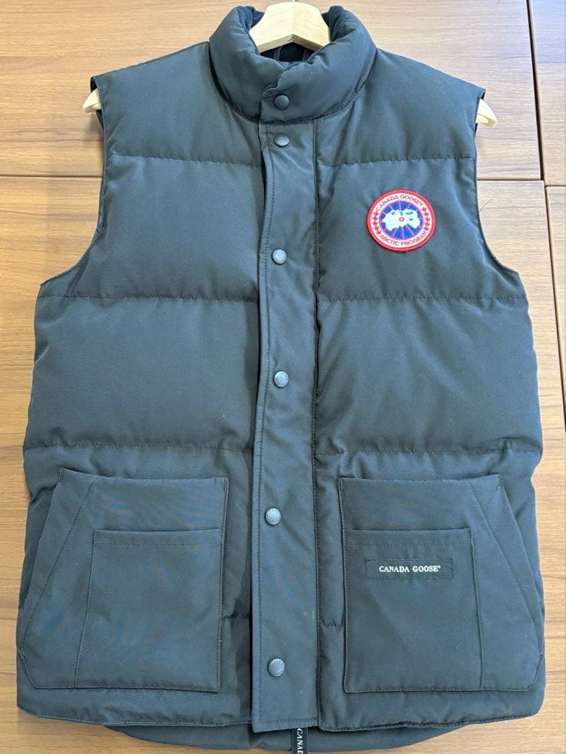 カナダグース フリースタイル クルー ダウンベスト 4154M XSサイズ