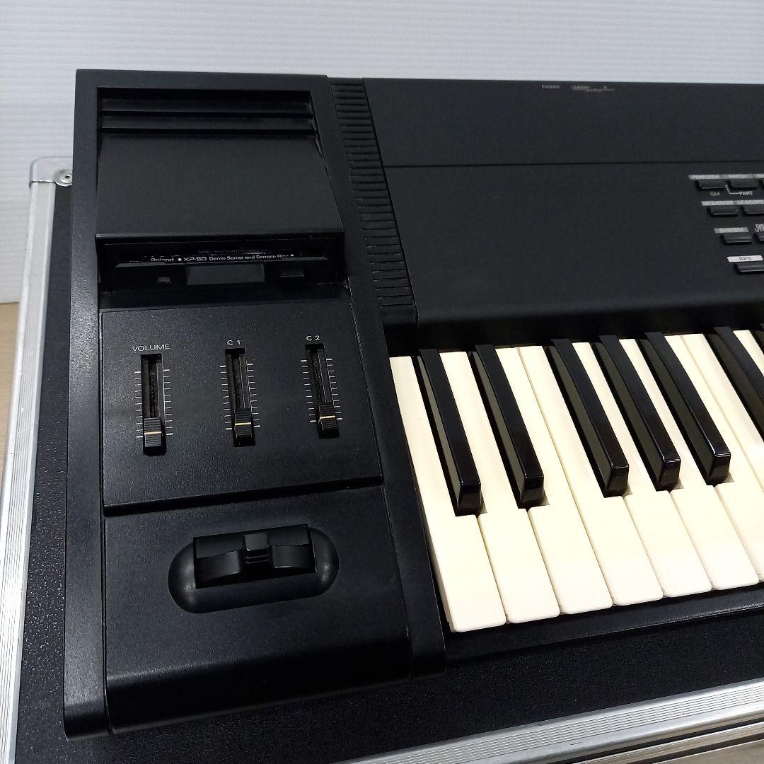 ジャンク Roland シンセサイザー XP-50 ハードケース付 ローランド