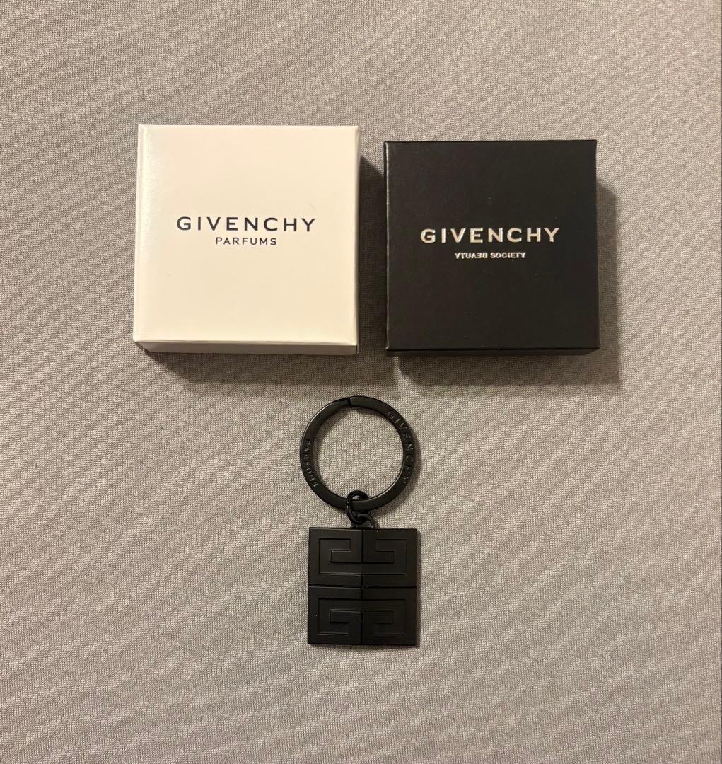 GIVENCHY ジバンシィ ノベルティ キーホルダー - メルカリ