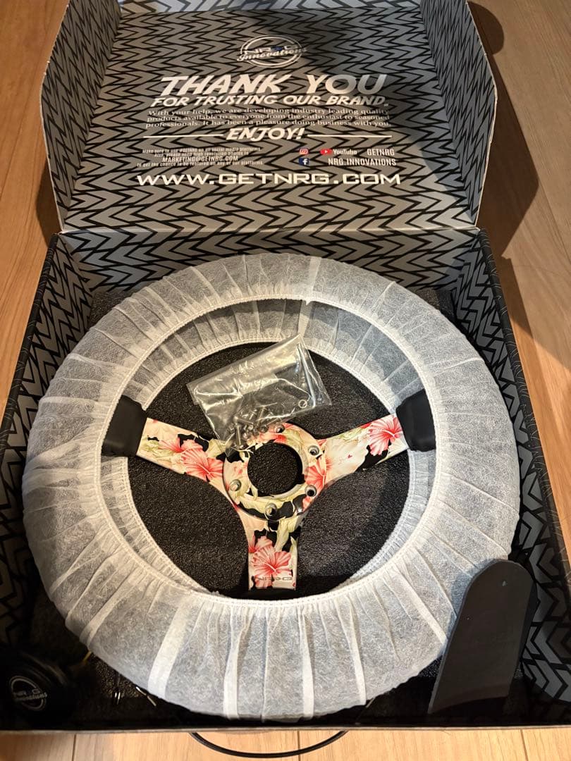 NRG ステアリングホイール フローラル 花柄 Φ35 レザー - メルカリ