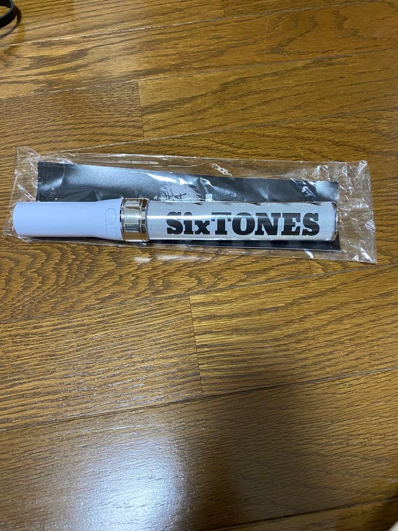 正規品】SixTONES チェンエラ ペンライト 電池込み - メルカリ