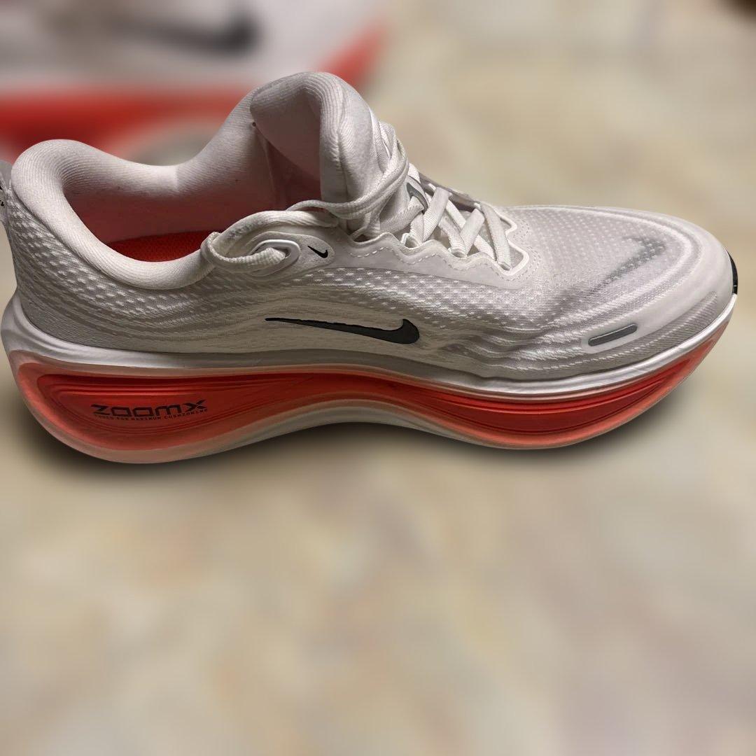 NIKE ボメロプラス（27.0cm）